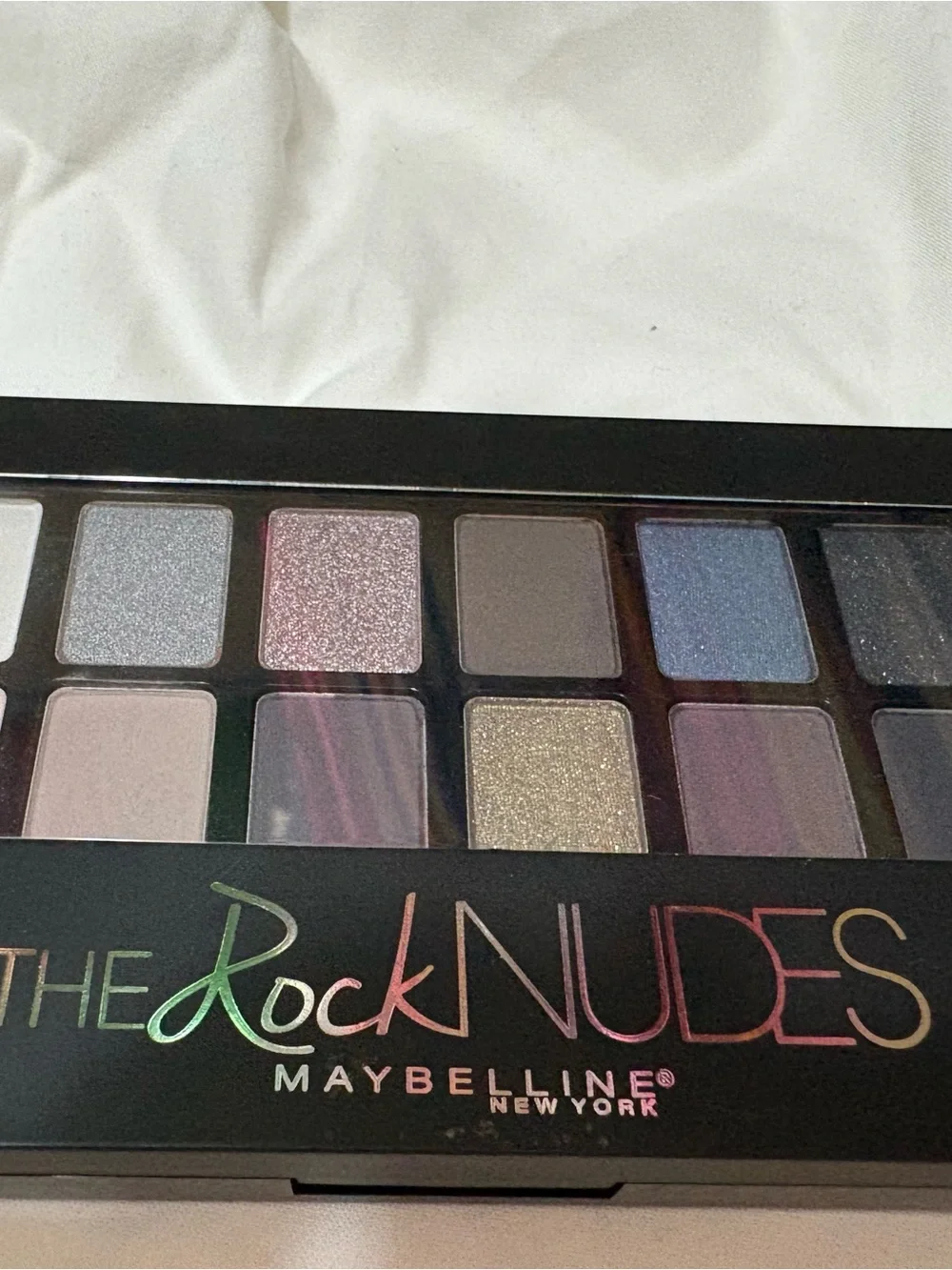 Maybelline Rock Nudes Eyeshadow Palette - Gray, Silver, Blue, Gold, Purple